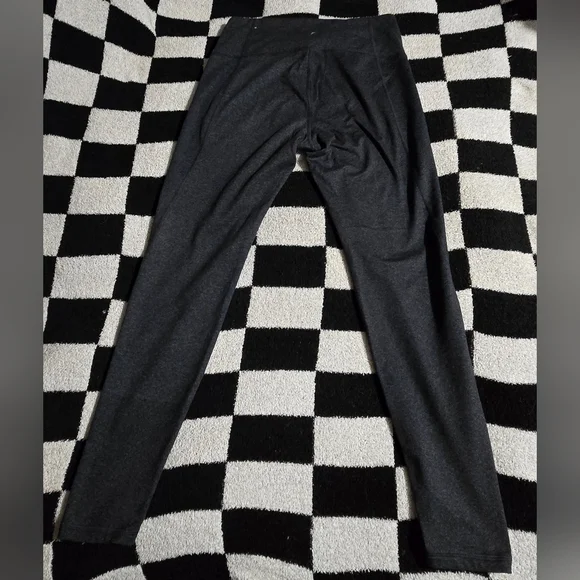 Old Navy go dry active leggings size large - Picture 2 of 3